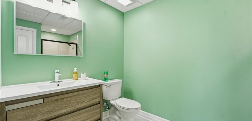 6205 NW 101st Street, Kansas City, MO 64154