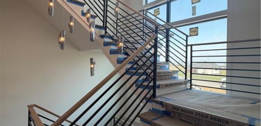 7470 NW Fawn Avenue, Parkville, MO 64152