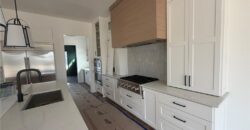 7470 NW Fawn Avenue, Parkville, MO 64152