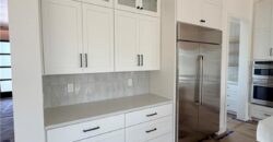 7470 NW Fawn Avenue, Parkville, MO 64152