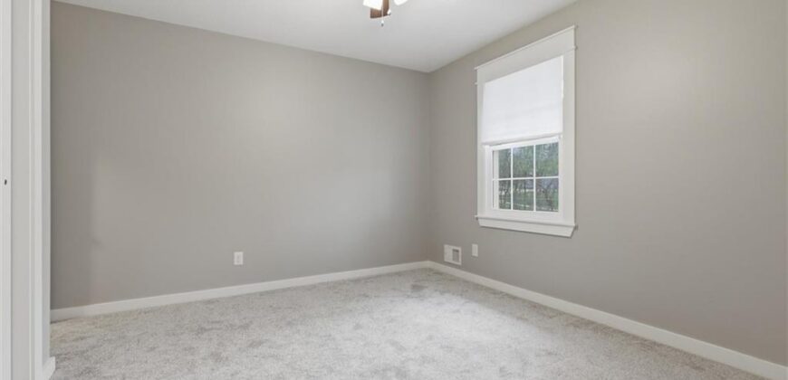 7401 NW Eastside Drive, Weatherby Lake, MO 64152