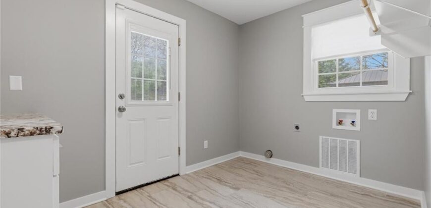 7401 NW Eastside Drive, Weatherby Lake, MO 64152