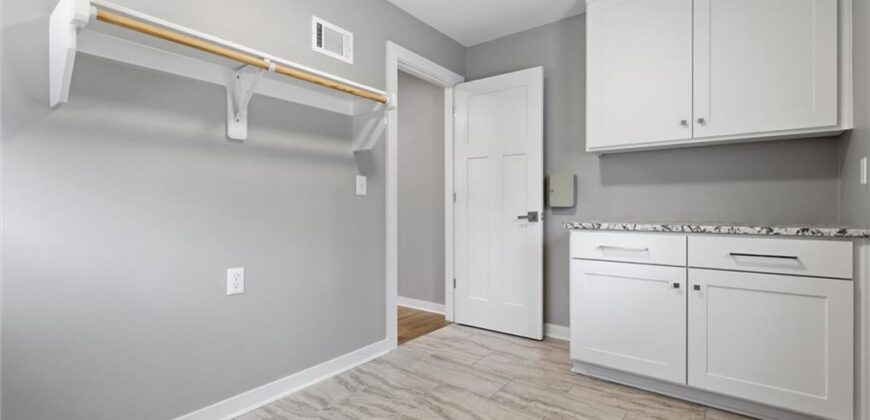 7401 NW Eastside Drive, Weatherby Lake, MO 64152