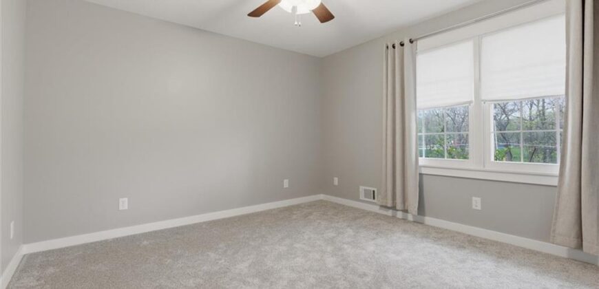 7401 NW Eastside Drive, Weatherby Lake, MO 64152