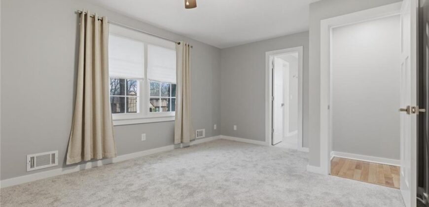 7401 NW Eastside Drive, Weatherby Lake, MO 64152