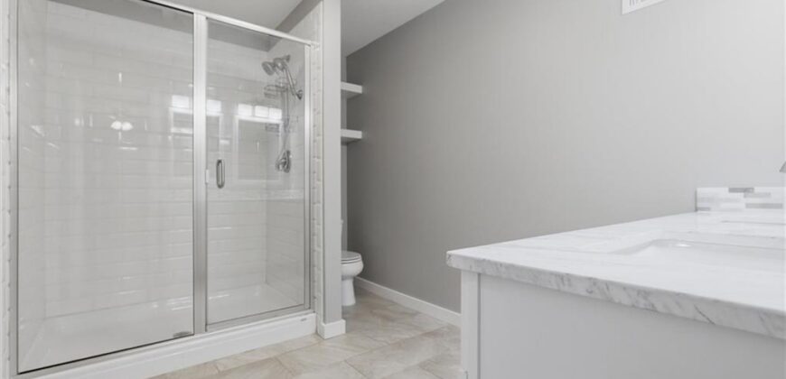 7401 NW Eastside Drive, Weatherby Lake, MO 64152