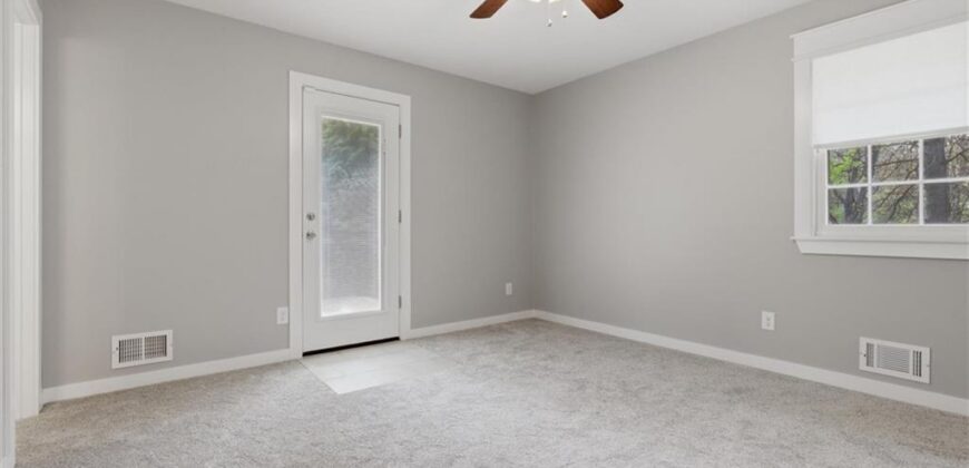 7401 NW Eastside Drive, Weatherby Lake, MO 64152