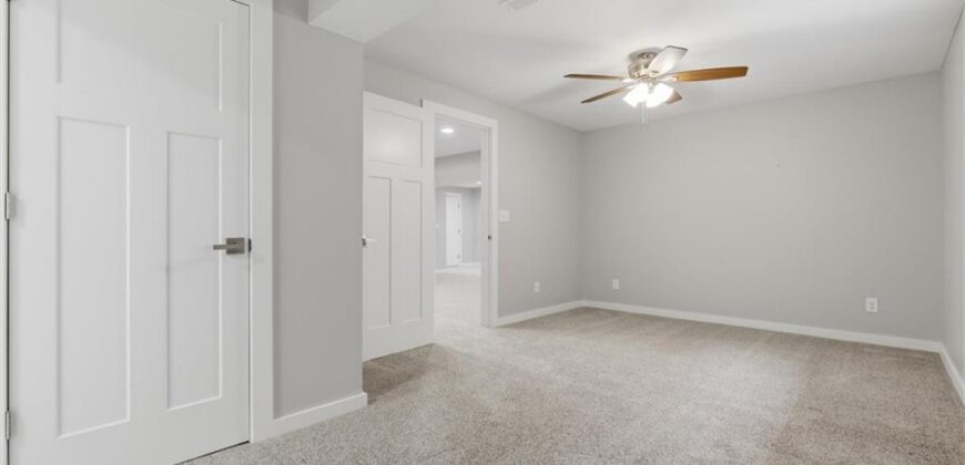 7401 NW Eastside Drive, Weatherby Lake, MO 64152