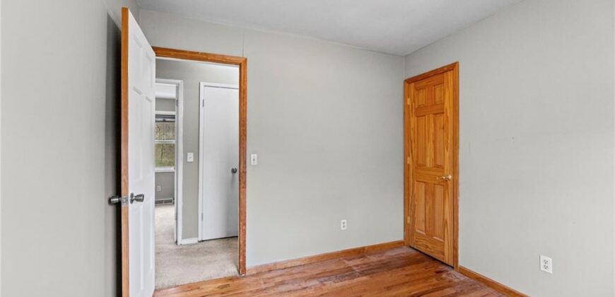 4819 N REVERE Street, Kansas City, MO 64151