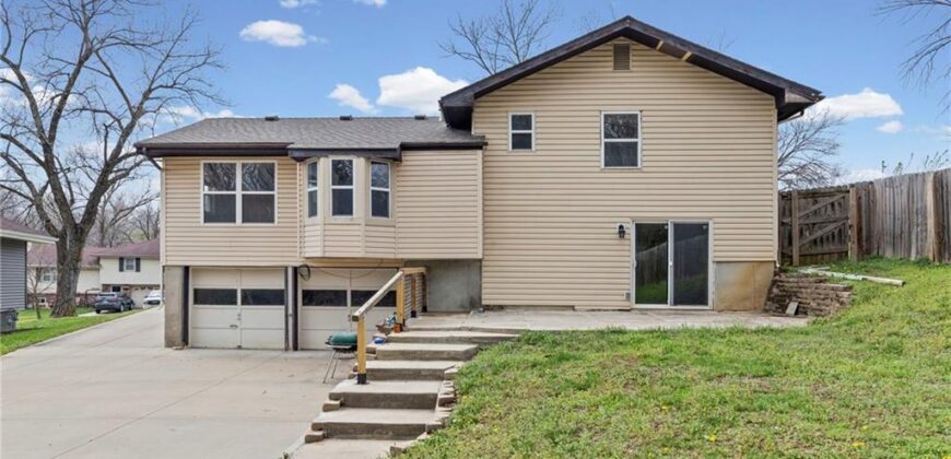 4819 N REVERE Street, Kansas City, MO 64151