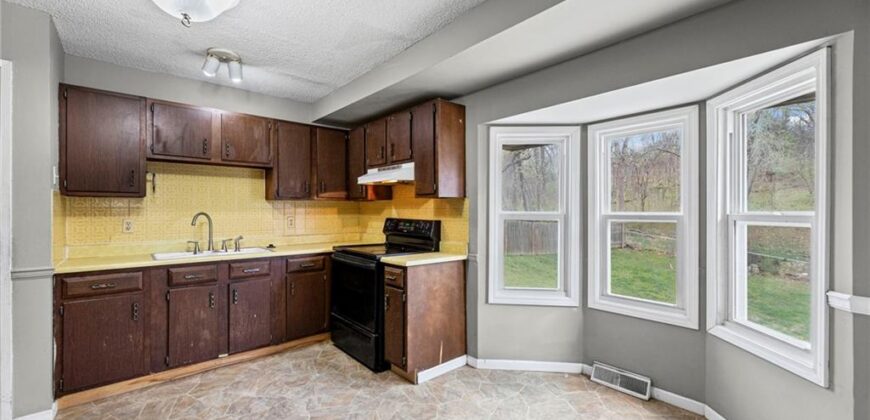 4819 N REVERE Street, Kansas City, MO 64151