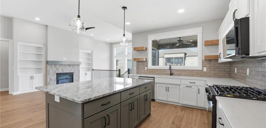 8216 NW 89th Terrace, Kansas City, MO 64153