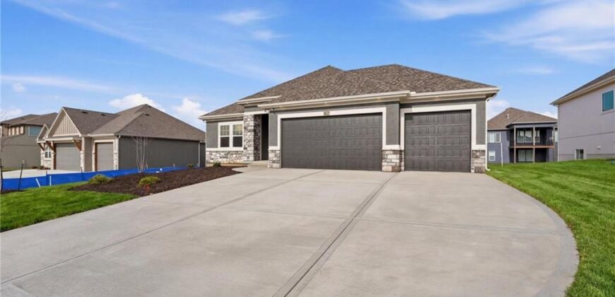 8216 NW 89th Terrace, Kansas City, MO 64153