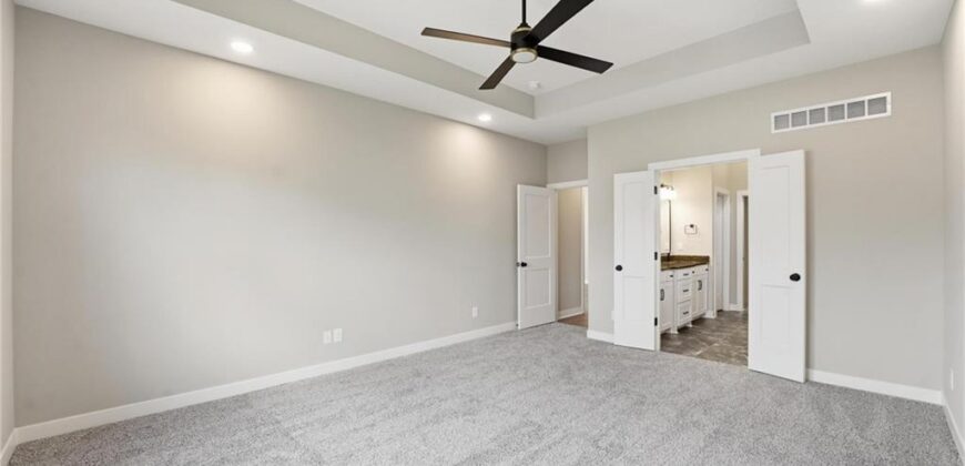 8216 NW 89th Terrace, Kansas City, MO 64153
