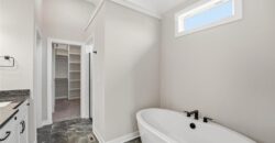 8216 NW 89th Terrace, Kansas City, MO 64153