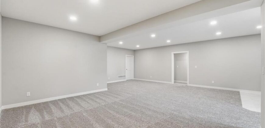 8216 NW 89th Terrace, Kansas City, MO 64153