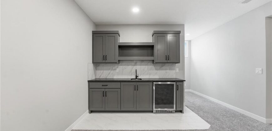 8216 NW 89th Terrace, Kansas City, MO 64153