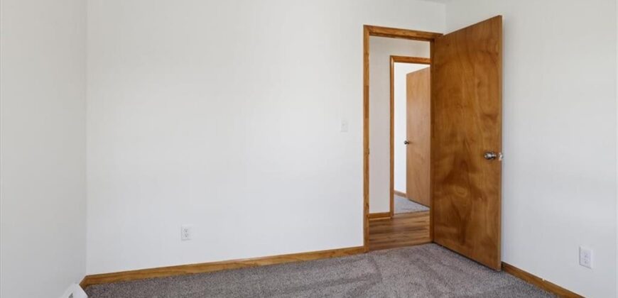 7829 N Garfield Avenue, Kansas City, MO 64118