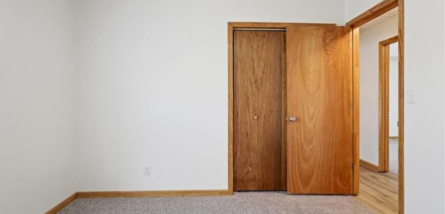 7829 N Garfield Avenue, Kansas City, MO 64118