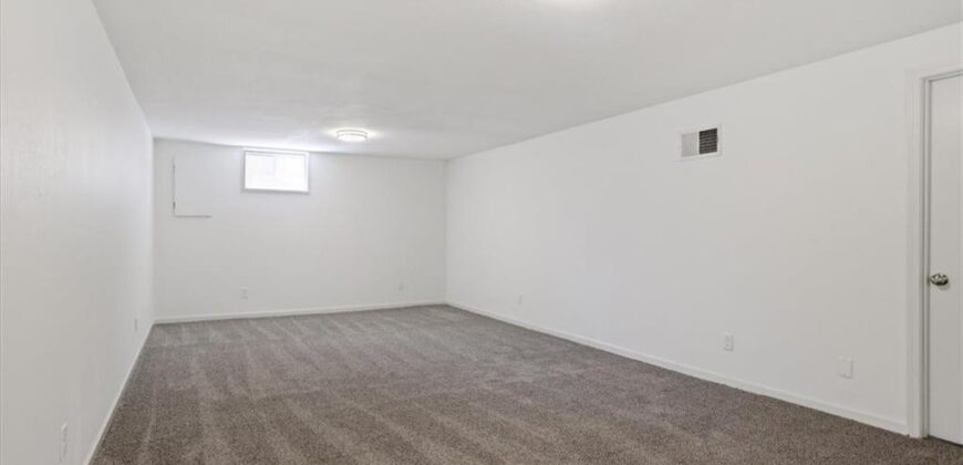 7829 N Garfield Avenue, Kansas City, MO 64118