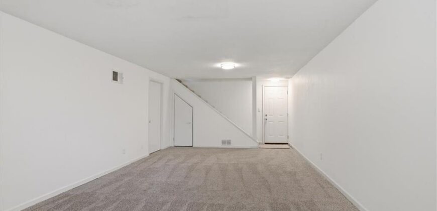 7829 N Garfield Avenue, Kansas City, MO 64118