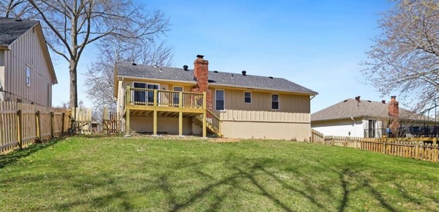 7829 N Garfield Avenue, Kansas City, MO 64118