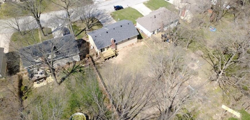 7829 N Garfield Avenue, Kansas City, MO 64118