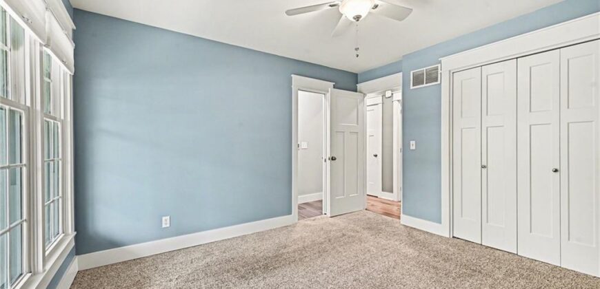 424 Brookside Avenue, Liberty, MO 64060