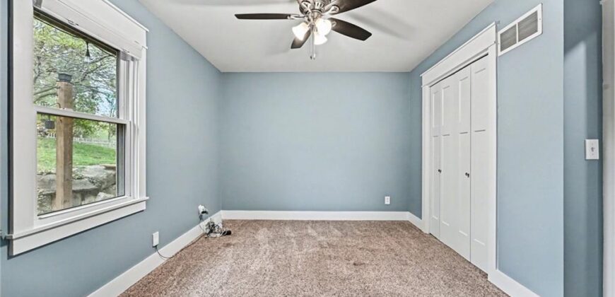 424 Brookside Avenue, Liberty, MO 64060