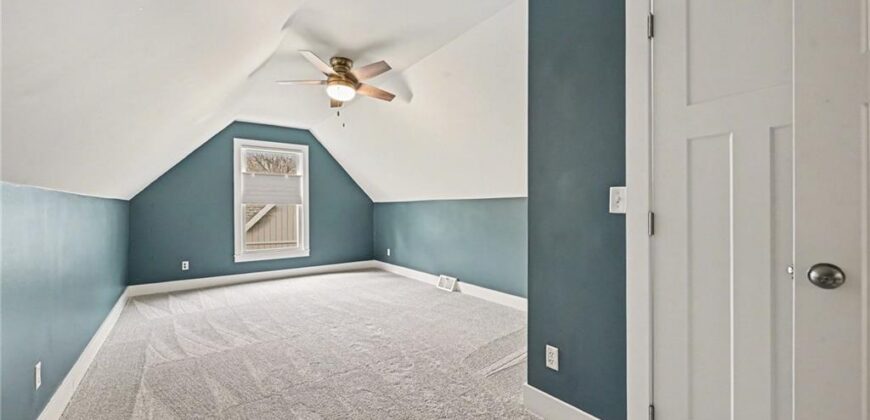 424 Brookside Avenue, Liberty, MO 64060