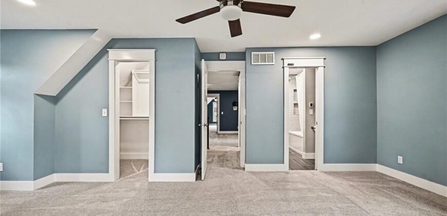 424 Brookside Avenue, Liberty, MO 64060