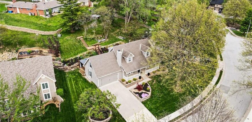 424 Brookside Avenue, Liberty, MO 64060