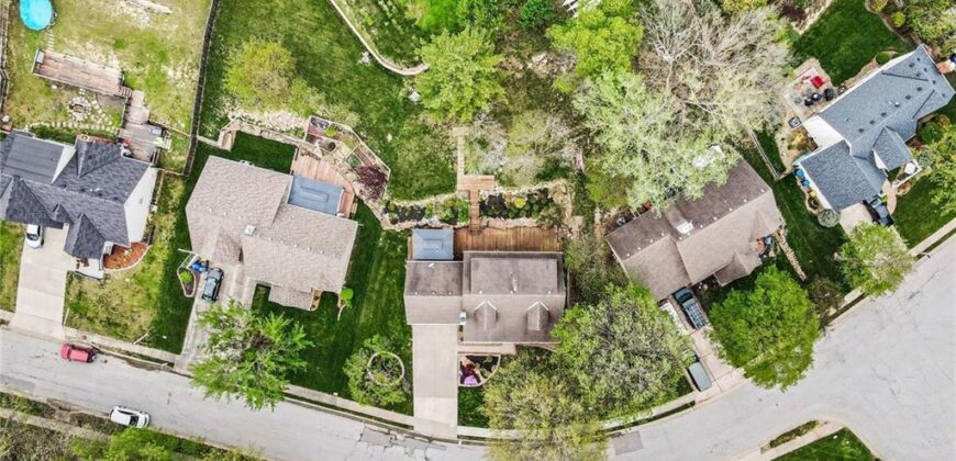 424 Brookside Avenue, Liberty, MO 64060