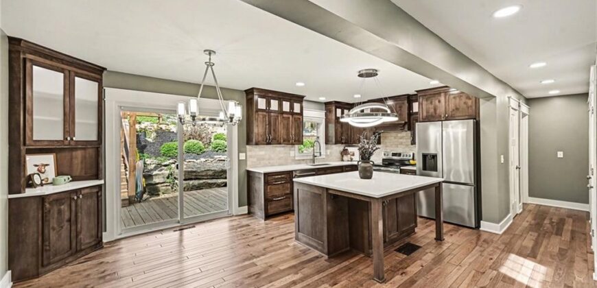 424 Brookside Avenue, Liberty, MO 64060