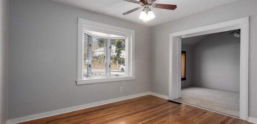 5707 N Robinhood Lane, Kansas City, MO 64151