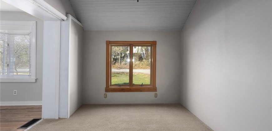 5707 N Robinhood Lane, Kansas City, MO 64151