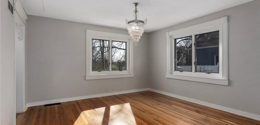 5707 N Robinhood Lane, Kansas City, MO 64151