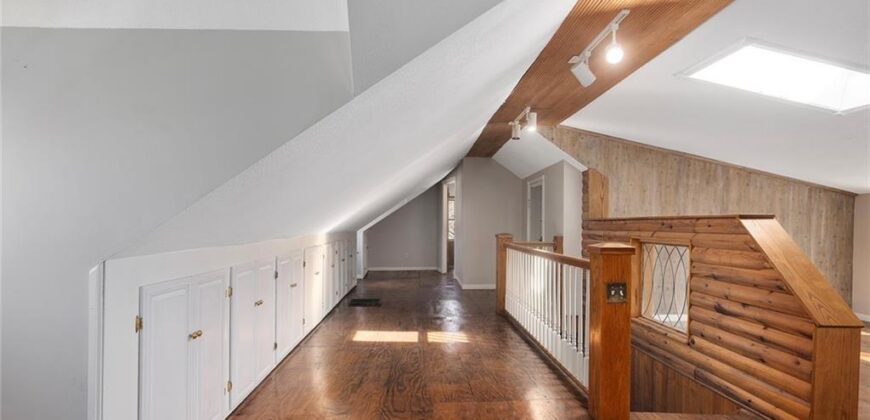 5707 N Robinhood Lane, Kansas City, MO 64151