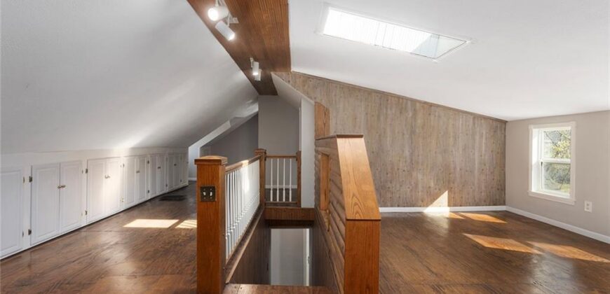 5707 N Robinhood Lane, Kansas City, MO 64151