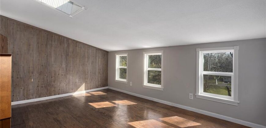 5707 N Robinhood Lane, Kansas City, MO 64151