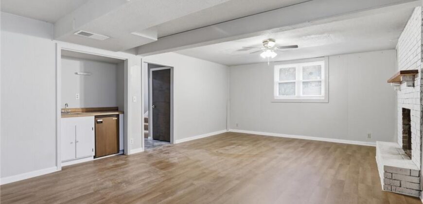 3601 56th Street, Kansas City, MO 64151