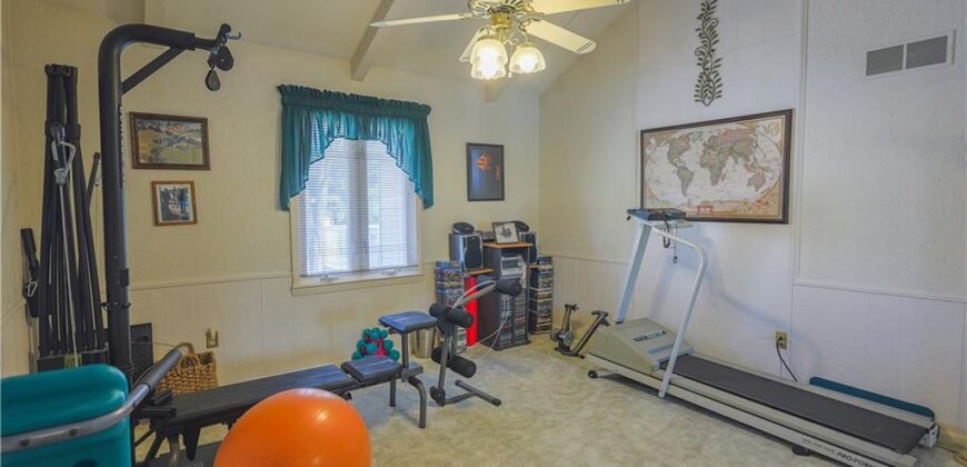 2303 Lynn Road, Excelsior Springs, MO 64024