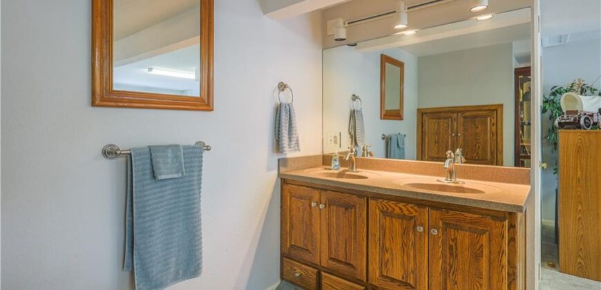 2303 Lynn Road, Excelsior Springs, MO 64024