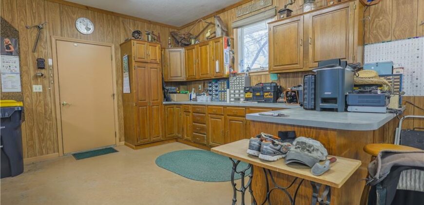 2303 Lynn Road, Excelsior Springs, MO 64024