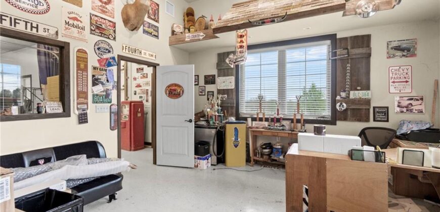 16108 Plattsburg Road, Kearney, MO 64060