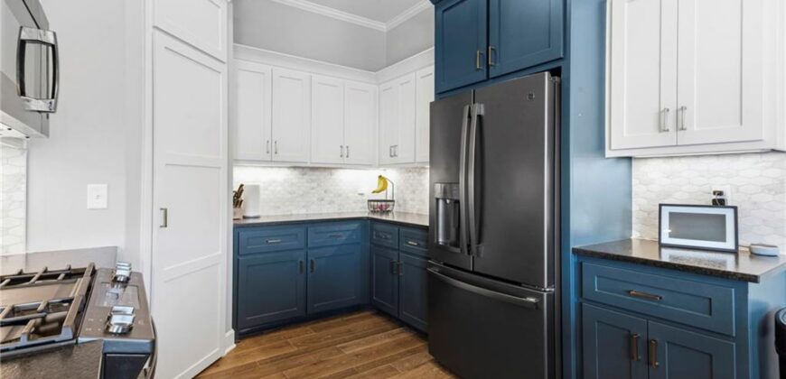 7425 NW Douglas Court, Parkville, MO 64152