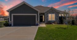 7425 NW Douglas Court, Parkville, MO 64152