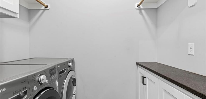 7425 NW Douglas Court, Parkville, MO 64152