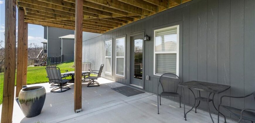 7425 NW Douglas Court, Parkville, MO 64152