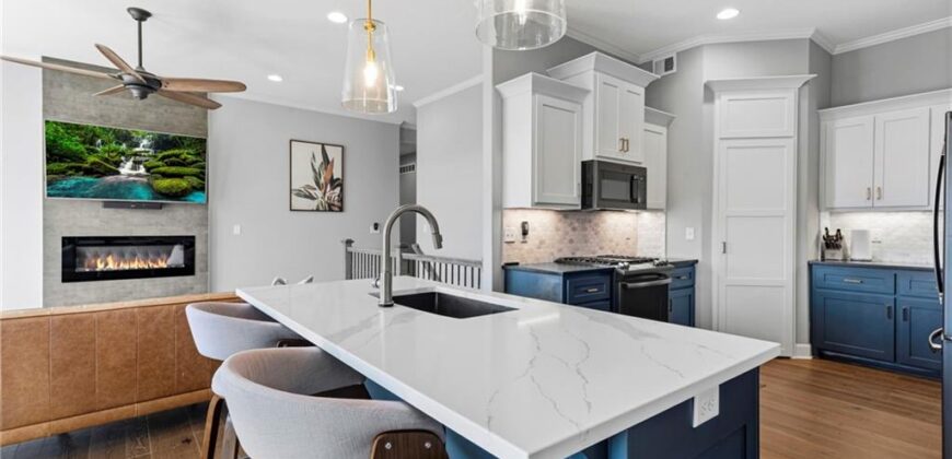 7425 NW Douglas Court, Parkville, MO 64152